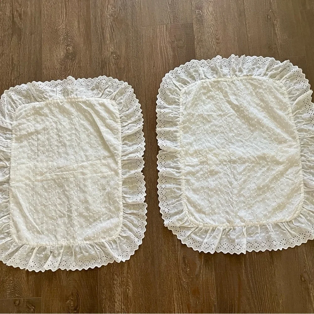 Martha Stewart White Ruffled Pillow Pair 18/22 Inches
